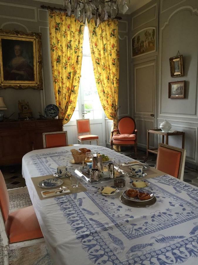 Le Chateau D'Asnieres En Bessin Luaran gambar