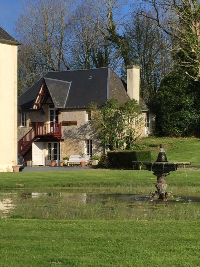 Le Chateau D'Asnieres En Bessin Luaran gambar
